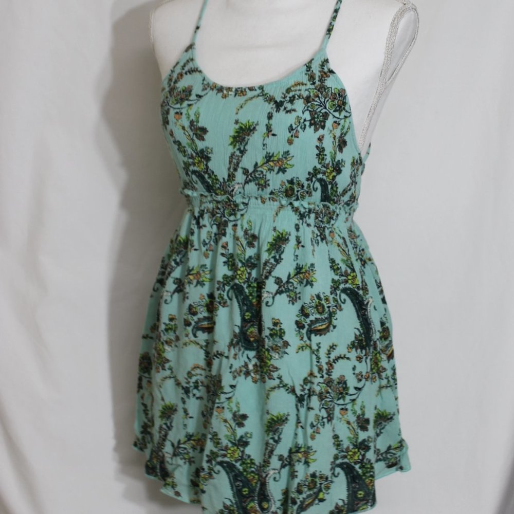 O'NEILL Green Floral Tank Top Size XS Babydoll Spaghetti Straps Criss Cross Back